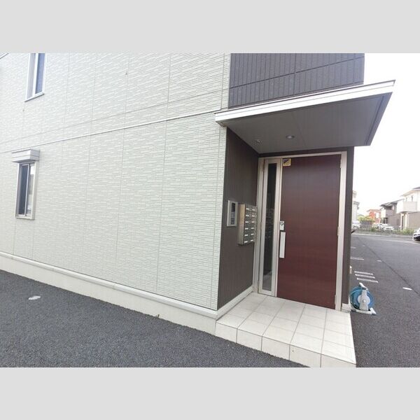 エントランス (エントランス)