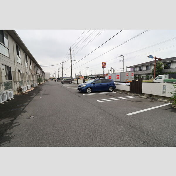 駐車場 (駐車場)