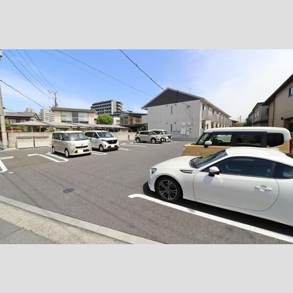 駐車場 (駐車場)