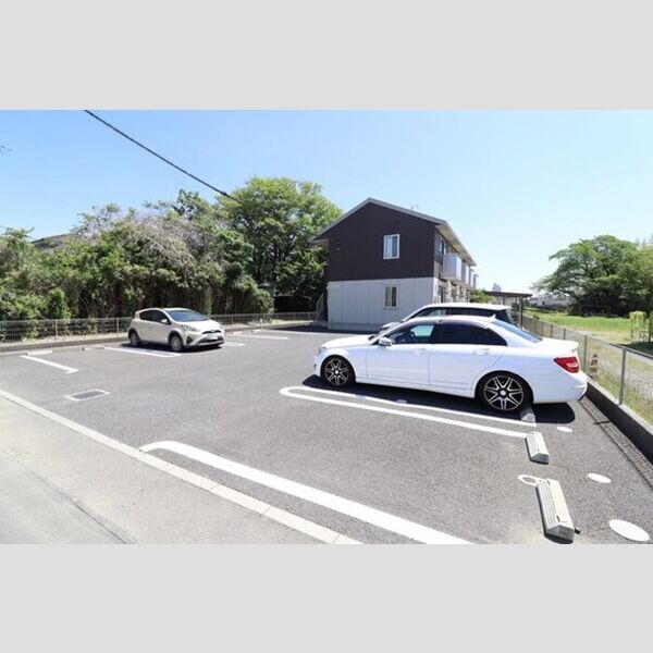 駐車場 (駐車場)