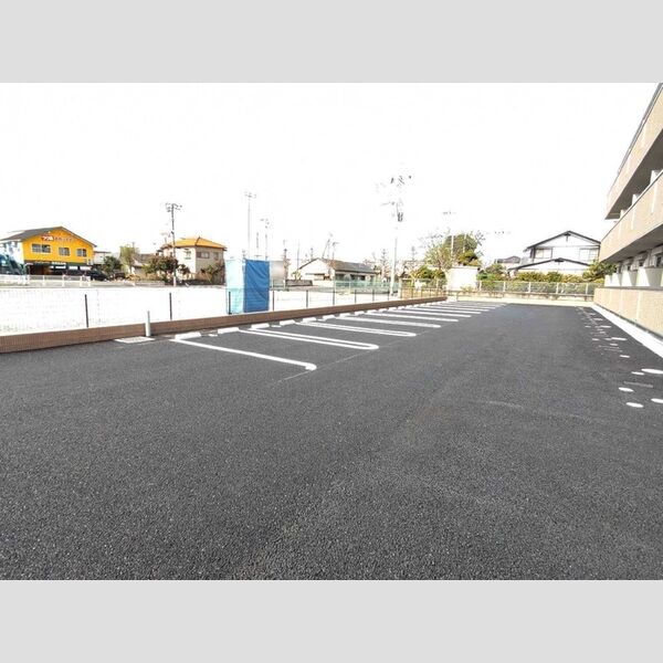 駐車場 (駐車場)