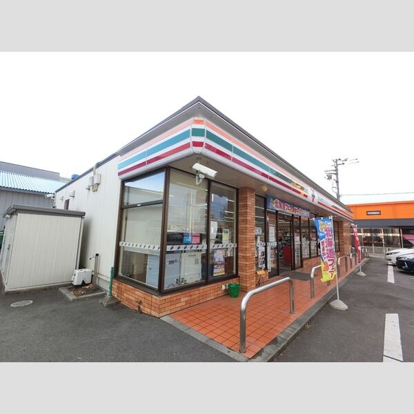 現地周辺 (セブンイレブン前橋西片貝5丁目店(869m))