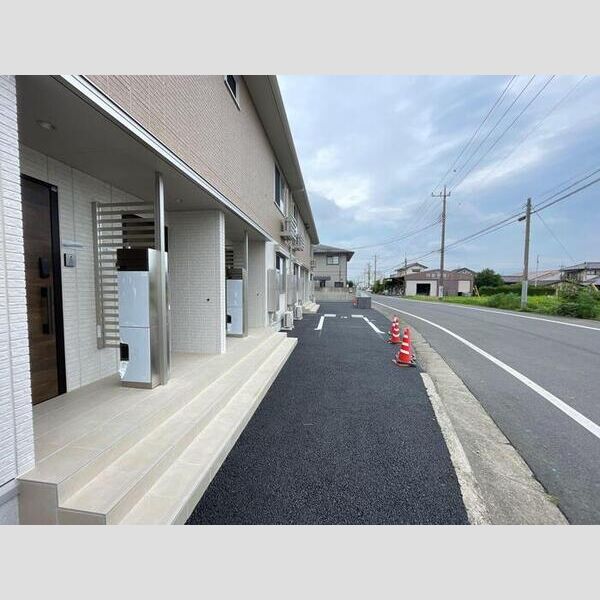 エントランス (エントランス)
