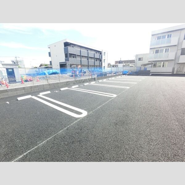 駐車場 (駐車場)