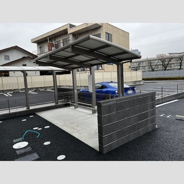 現地周辺 (駐輪場)