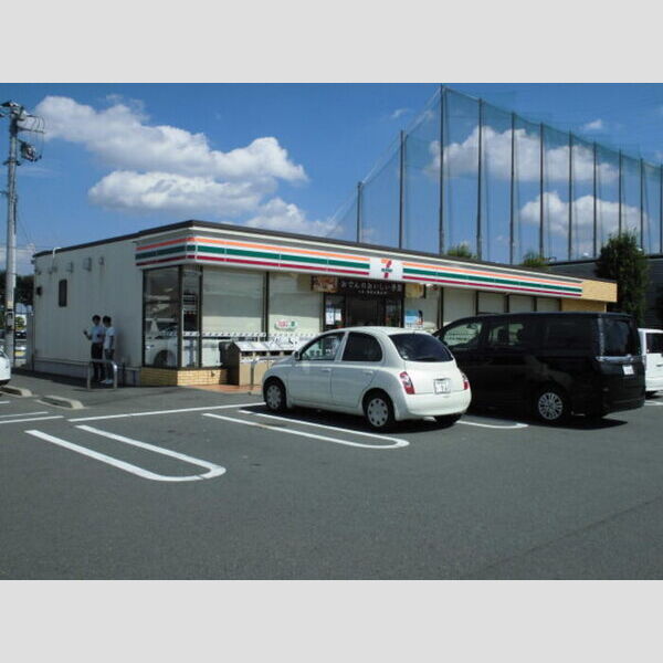 現地周辺 (セブンイレブン群大荒牧キャンパス通り店まで591m)