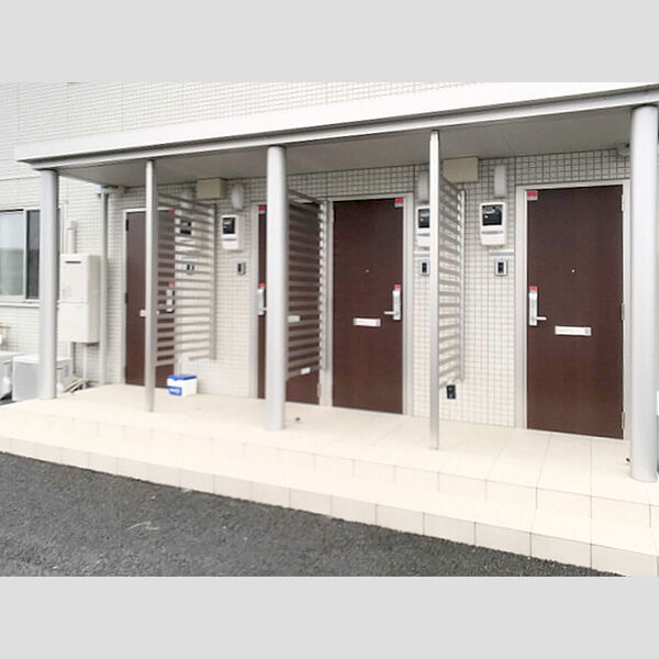 エントランス (エントランス)