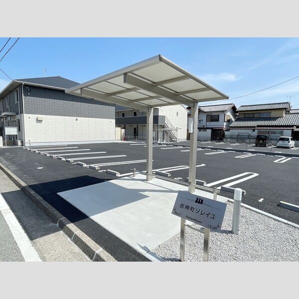 現地周辺 (駐輪場)