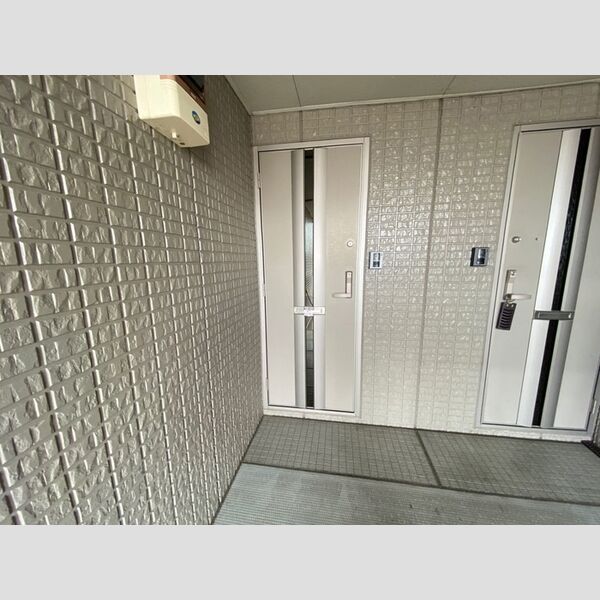 エントランス (エントランス)