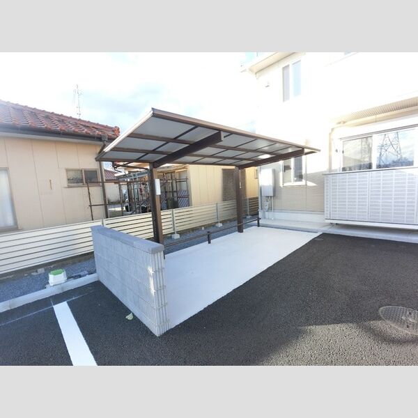 現地周辺 (駐輪場)