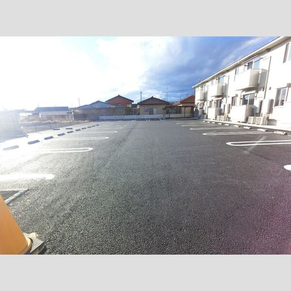 駐車場 (駐車場)