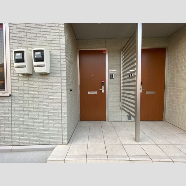 エントランス (エントランス)