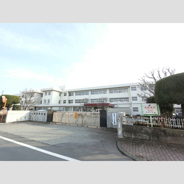 現地周辺 (伊勢崎市立赤掘小学校)
