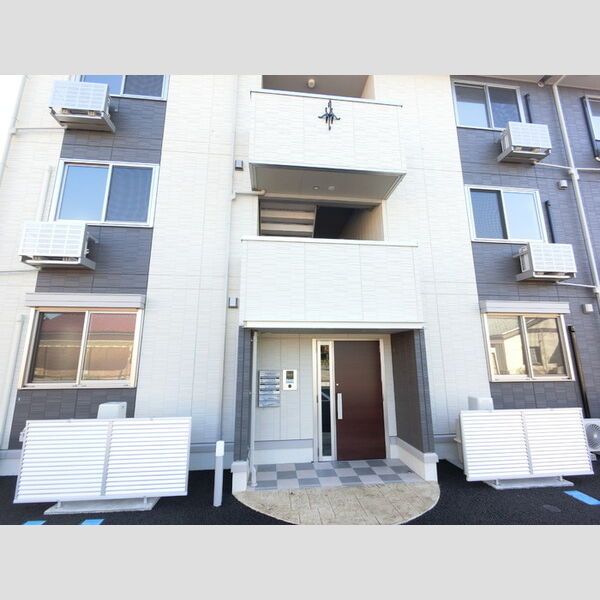 エントランス (エントランス)