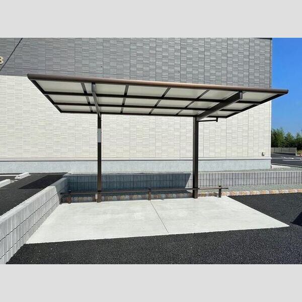 現地周辺 (駐輪場)