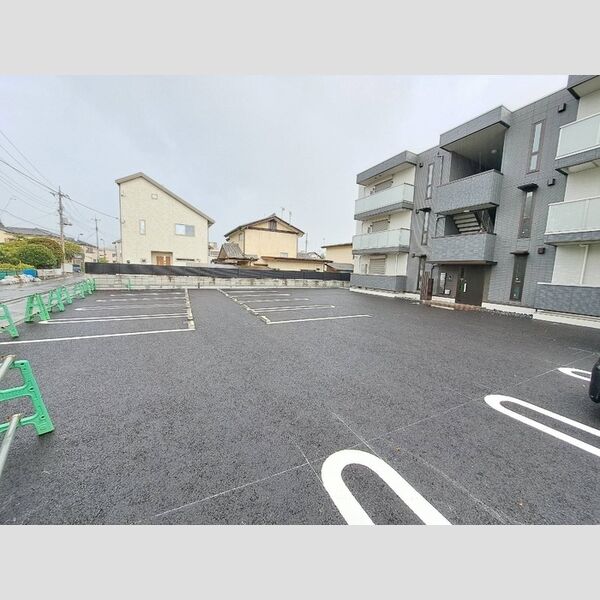 駐車場 (駐車場)