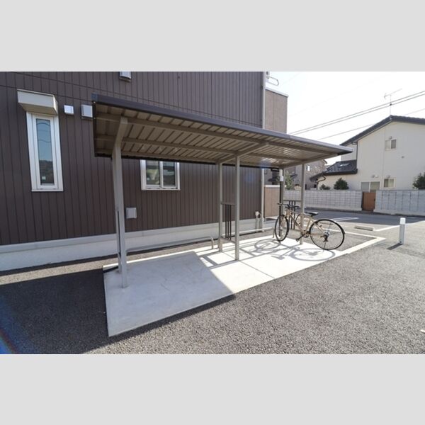 現地周辺 (駐輪場)