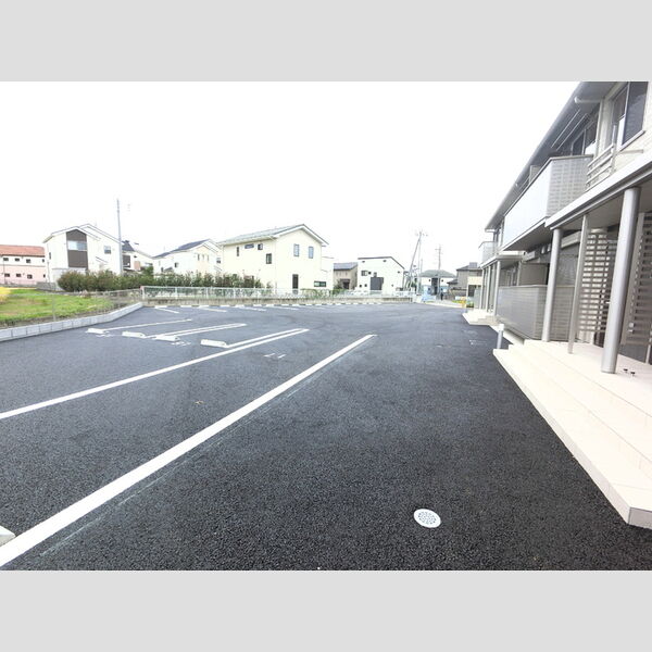 駐車場 (駐車場)