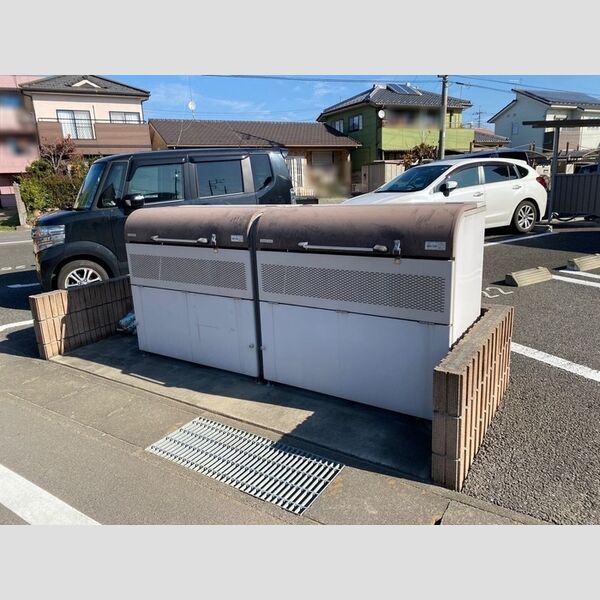 現地周辺 (ゴミステーションです。)