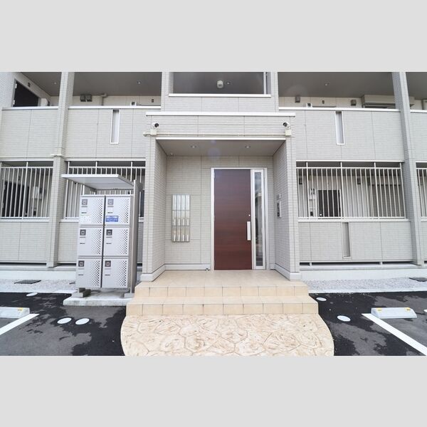 エントランス (エントランス)