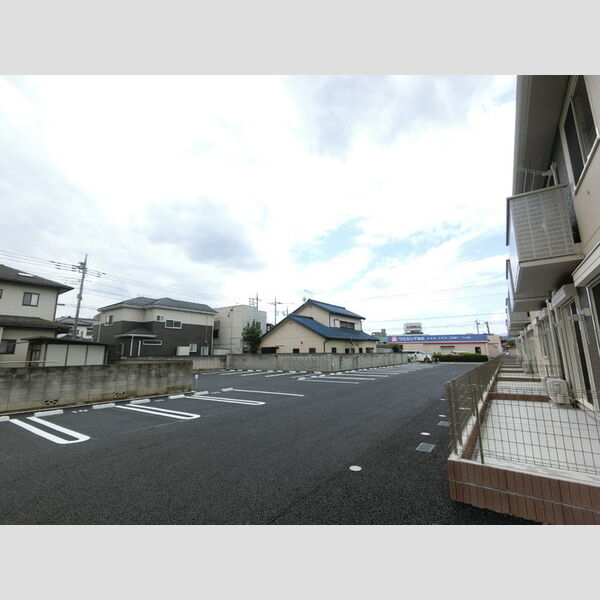 駐車場 (駐車場)