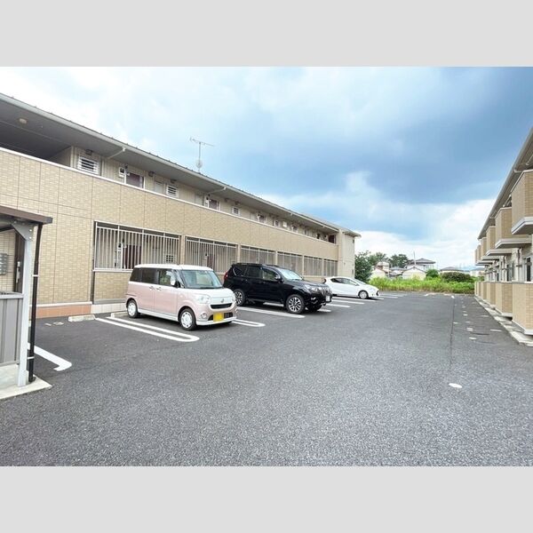 駐車場 (駐車場)