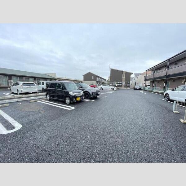 駐車場 (駐車場)