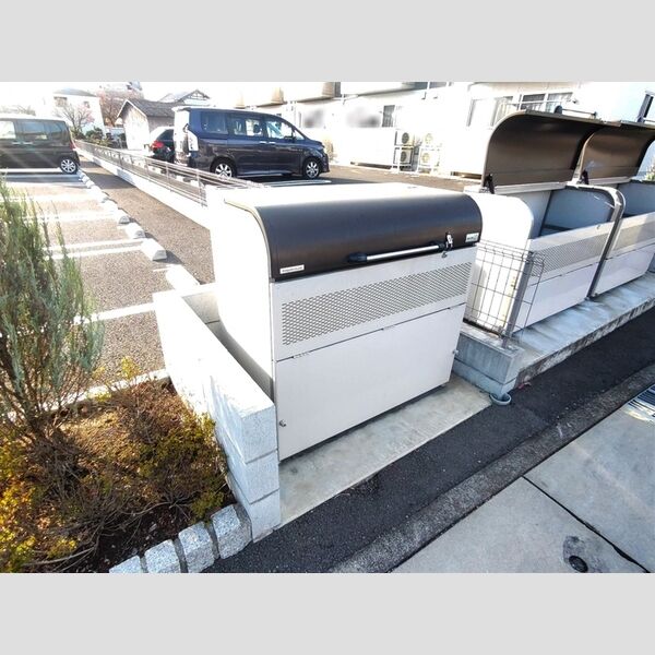 現地周辺 (ゴミステーションです。)