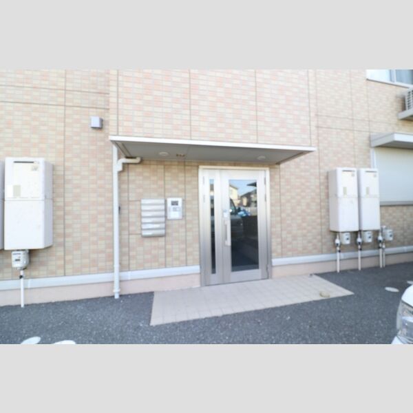 エントランス (エントランス)