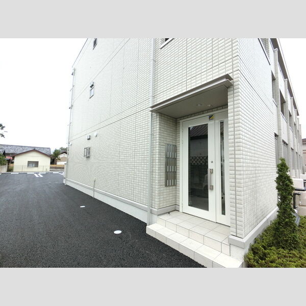 エントランス (エントランス)
