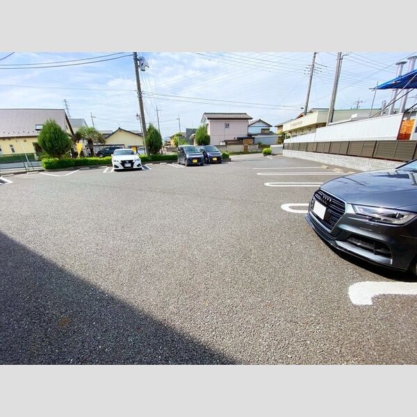 駐車場 (駐車場)