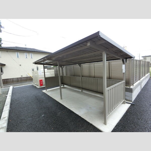 現地周辺 (駐輪場)
