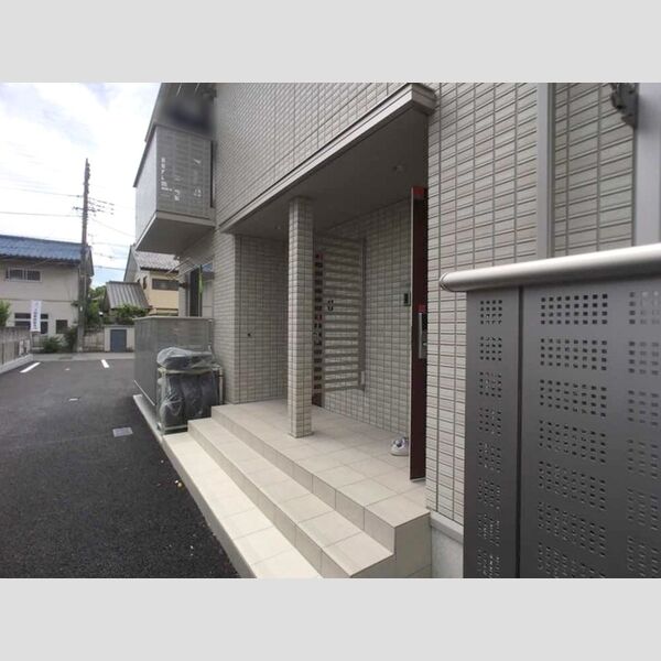 エントランス (エントランス)