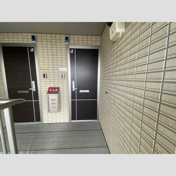 エントランス (エントランス)