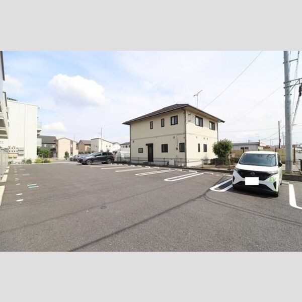 駐車場 (駐車場)