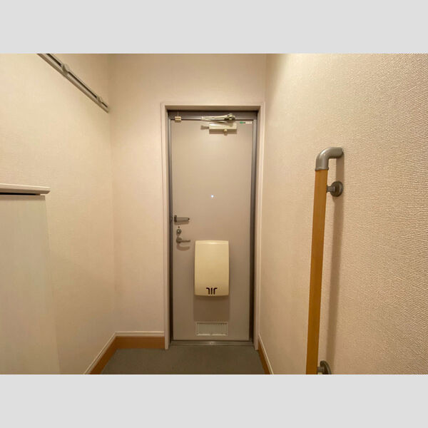 玄関 (玄関入り口)