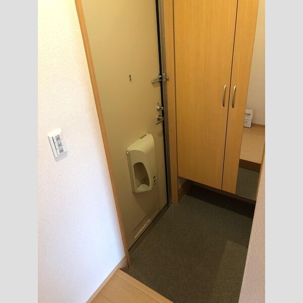 玄関 (玄関)