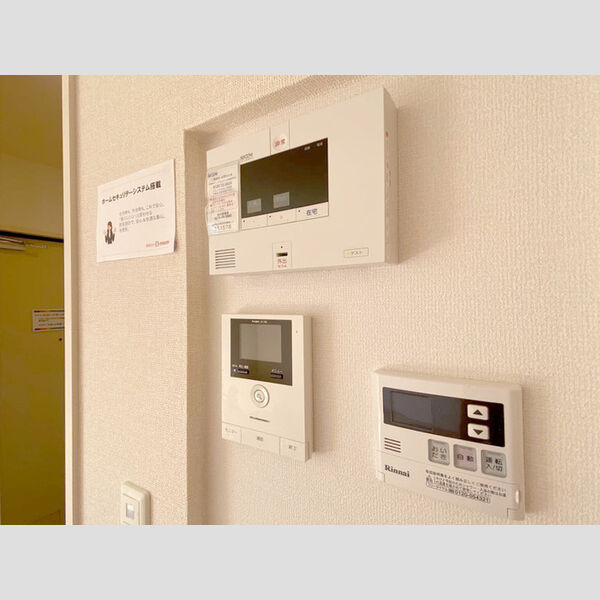 その他設備 (セコムのホームセキュリティ&録画機能付カラーTVインターホン)