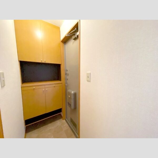 玄関 (玄関入り口)