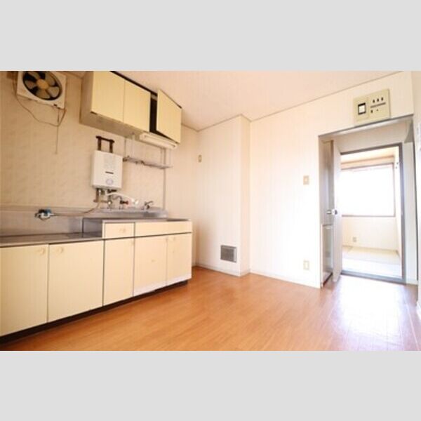 居室・リビング (K)