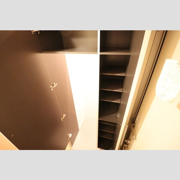 玄関 (シューズクローク)