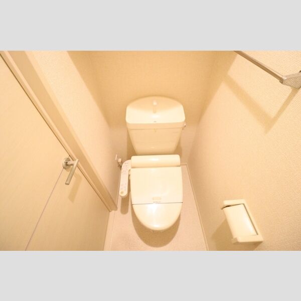 トイレ (温水洗浄暖房便座)