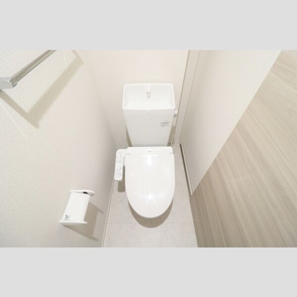 トイレ (温水洗浄暖房便座)