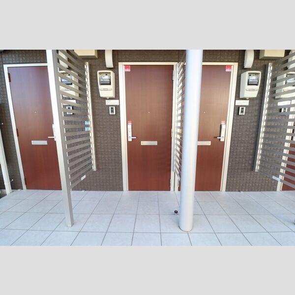 玄関 (玄関ドア)