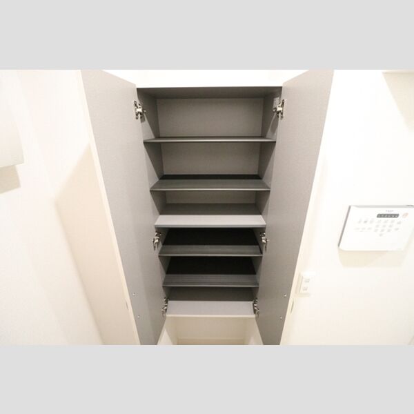 玄関 (シューズボックス)