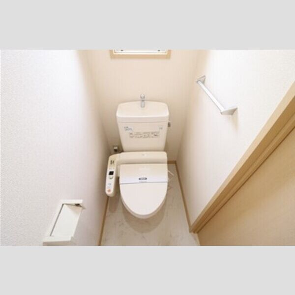 トイレ (温水洗浄暖房便座)