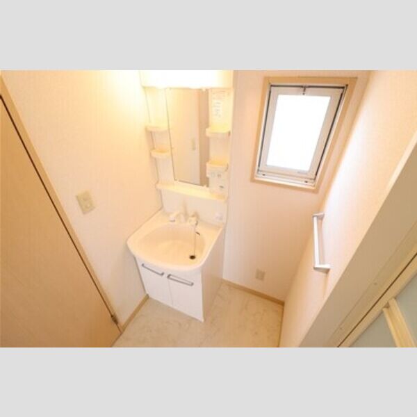 洗面所 (洗髪洗面化粧台)