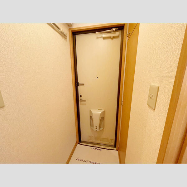 玄関 (玄関入り口)