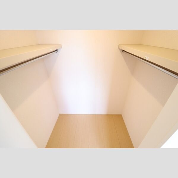 収納 (ウォークインクローゼット)