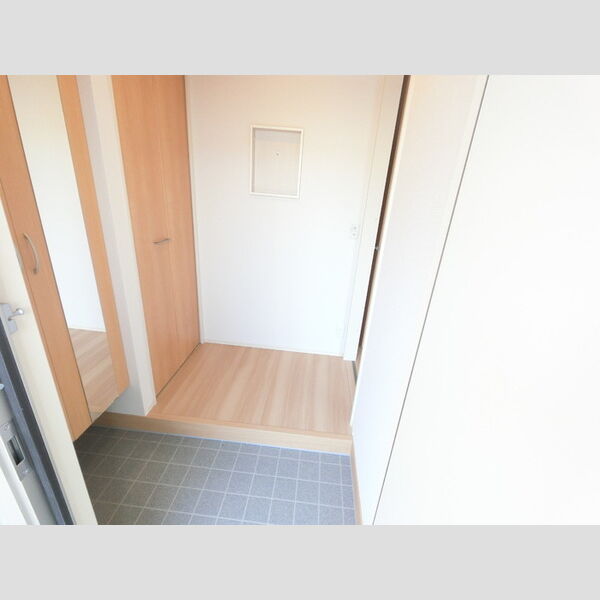 玄関 (玄関入り口)